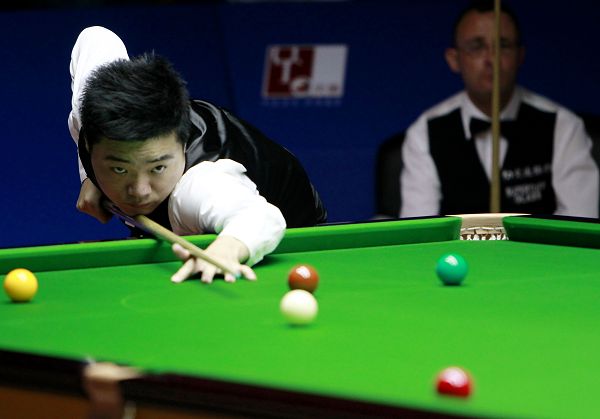 不仅能吸引 不仅能吸引